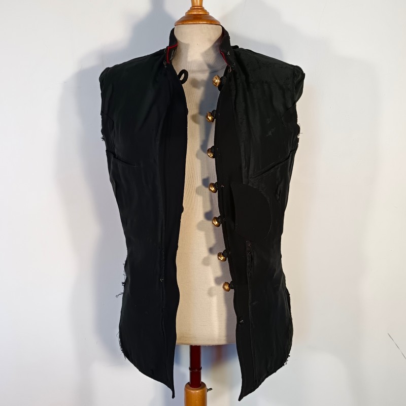 VESTE DOLMAN D'UNIFORME D'UN CAPITAINE DU 214 ème REGIMENT D'INFANTERIE 1914